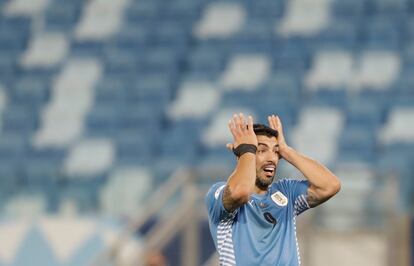 Luis Suárez reacciona tras un fallo en el partido Uruguay-Chile, en la Copa América