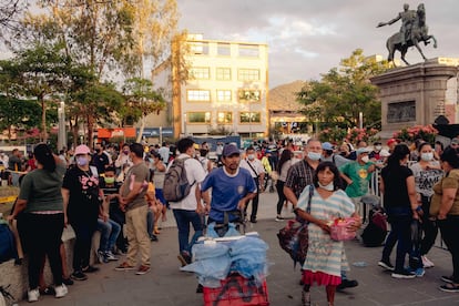 Vista del centro de la capital de El Salvador este miércoles.