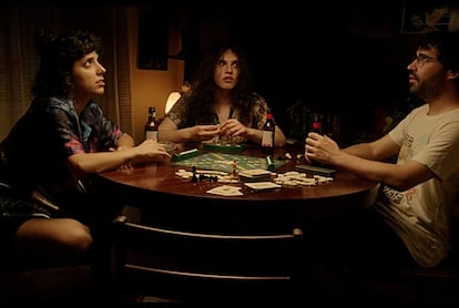 Paula Sánchez Álvarez, Adrián Carande and Mortan Bautista, in the short 'co-haunting'.