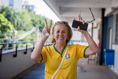 Maria Sueli Borgui, de 70 años, luego de votar en São Paulo.