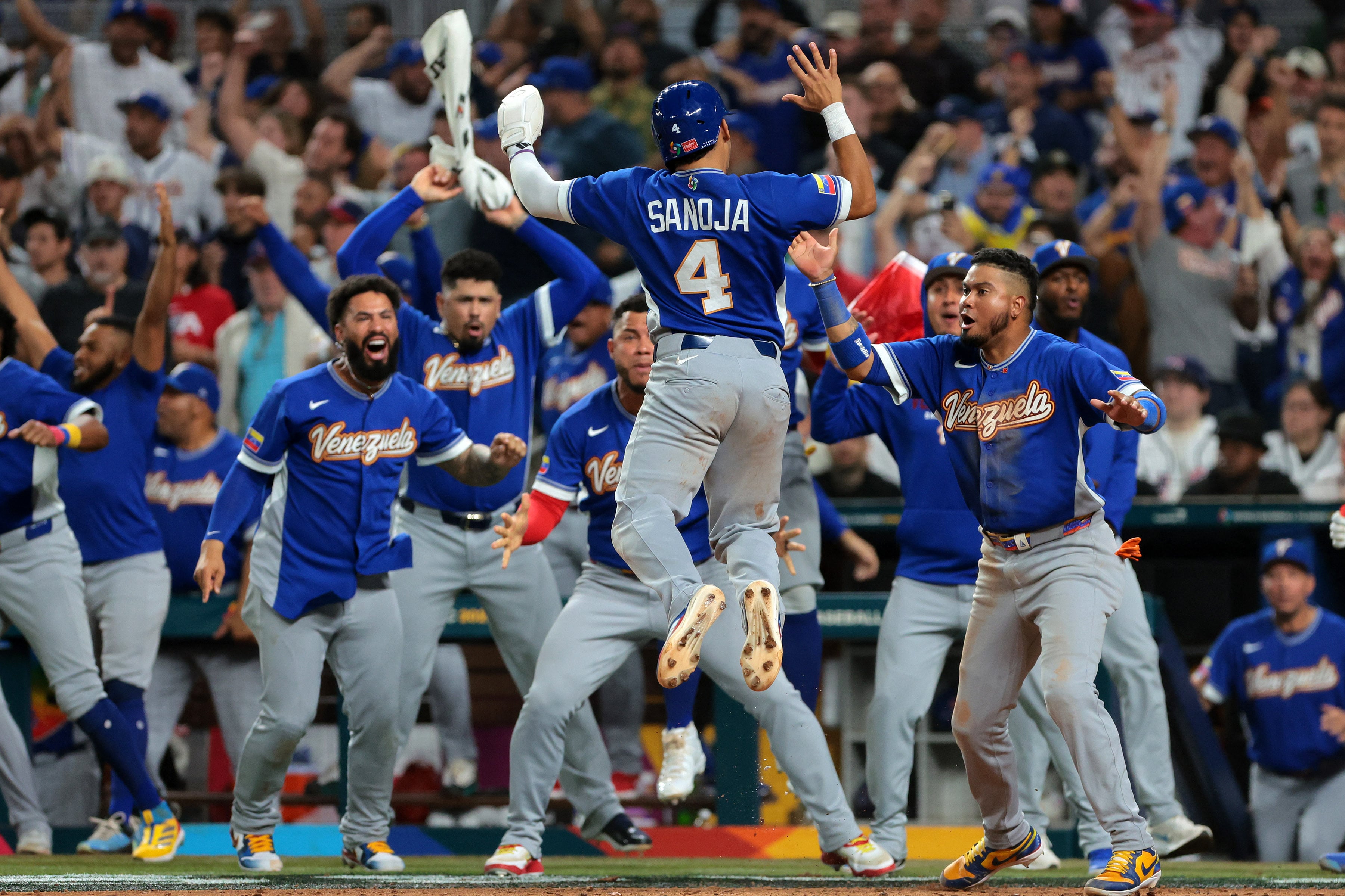 Venezuela manda sobre Estados Unidos en el béisbol mundial