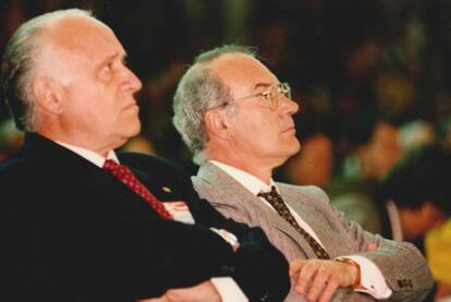 Xabier Arzalluz (izquierda) y José Antonio Ardanza, en el acto del Aberri Eguna de 1995.