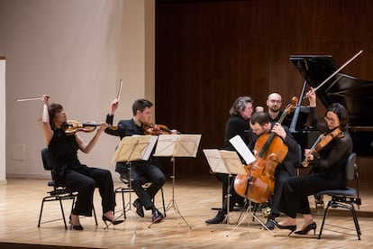 Acorde final del Quinteto con piano op. 34 de Brahms, con el que Elisabeth Leonskaja y el Cuarteto de la Staatskapelle de Berlín concluyeron su concierto del martes en el Auditorio Nacional.