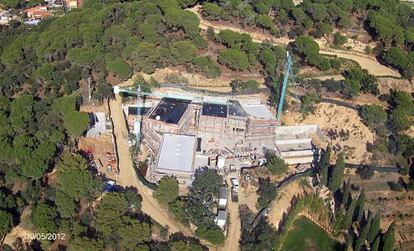 Imagen aérea de las obras de construcción de la mansión en Cadiretes.