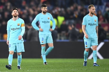 Leo Messi, Gerard Piqué e Ivan Rakitic en el Olímpico de Roma tras la eliminación del Barcelona.