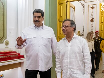 Los presidentes de Colombia y Venezuela, Gustavo Petro y Nicolás Maduro, se reúnen en Caracas el 7 de enero de 2022.