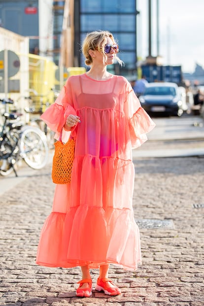 Los vestidos de tul a lo Molly Goddard llegaron para quedarse. Según los complementos, funcionan durante todo el año y en casi cualquier ocasión.