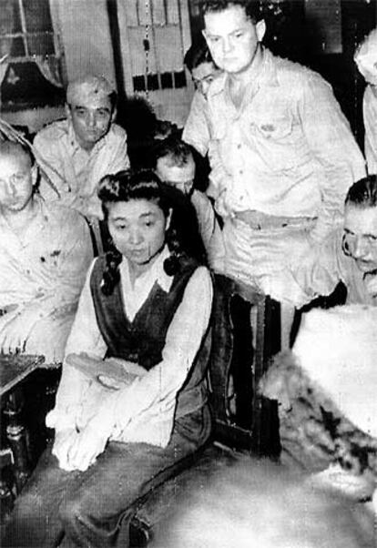 Iva Toguri, detenida en 1945.