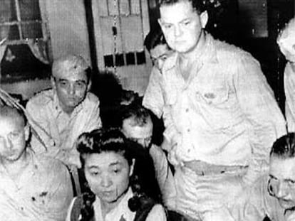 Iva Toguri, detenida en 1945.