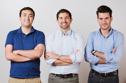 Los fundadores de Hogaru: &Oacute;scar Pe&ntilde;a, Matteo Cera y Gonzalo &Uacute;car.