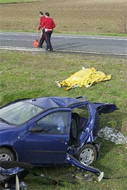 Tres personas han muerto hoy en un accidente de tráfico en Armiñon.