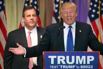 New Jersey Governor Chris Christie joins Donald Trump in Super Tuesday victory speech