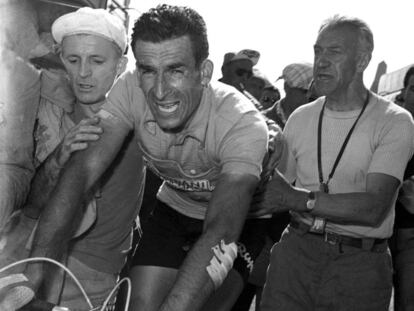 Jacques Goddet (d), en el Tour de 1958.
