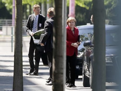 Angela Merkel antes de reunirse con la oposici&oacute;n.
