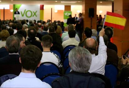 El público en un mitin de Vox en Torrejón de Ardoz, al este de Madrid.