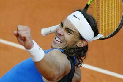 Rafael Nadal da rienda suelta a su tensión tras su victoria.