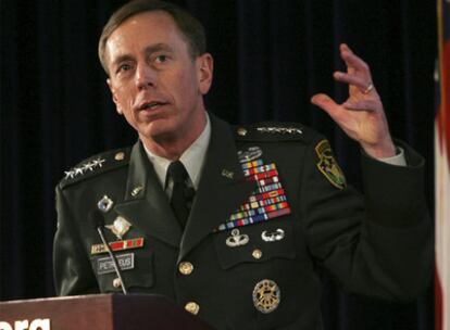 El general Petraeus, ayer durante una intervención en foro organizado por Heritage Foundation.