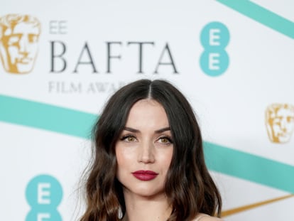 De Ana de Armas a Julianne Moore: los ‘looks’ más espectaculares de la alfombra roja de los Premios BAFTA 2023