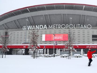 Los aledaños del Wanda Metropolitano este sábado por la mañana. / Sergio Pérez (REUTERS)