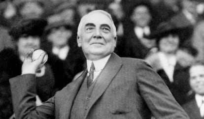 El presidente de EE UU Warren G. Harding en un partido de béisbol en Washington en 1921.