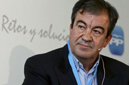 Álvarez Cascos, en una fotografía tomada en mayo de 2010.