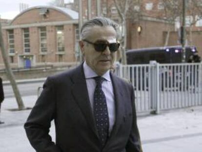 El expresidente de Caja Madrid Miguel Blesa, a su llegada el pasado 24 de enero a los Juzgados de Plaza de Castilla. EFE/Archivo