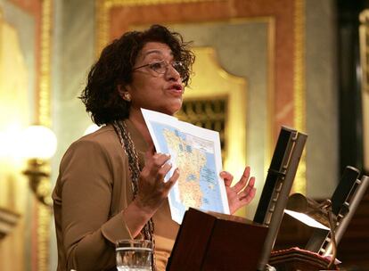 La diputada socialista Juana Serna, durante su intervencin ayer en el Congreso.