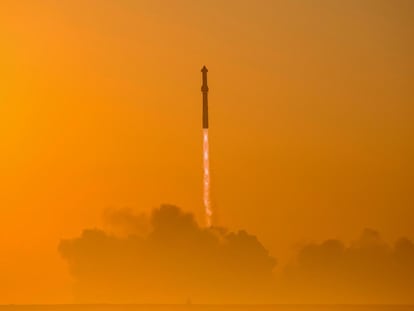 Despegue de un cohete de la compañías SpaceX