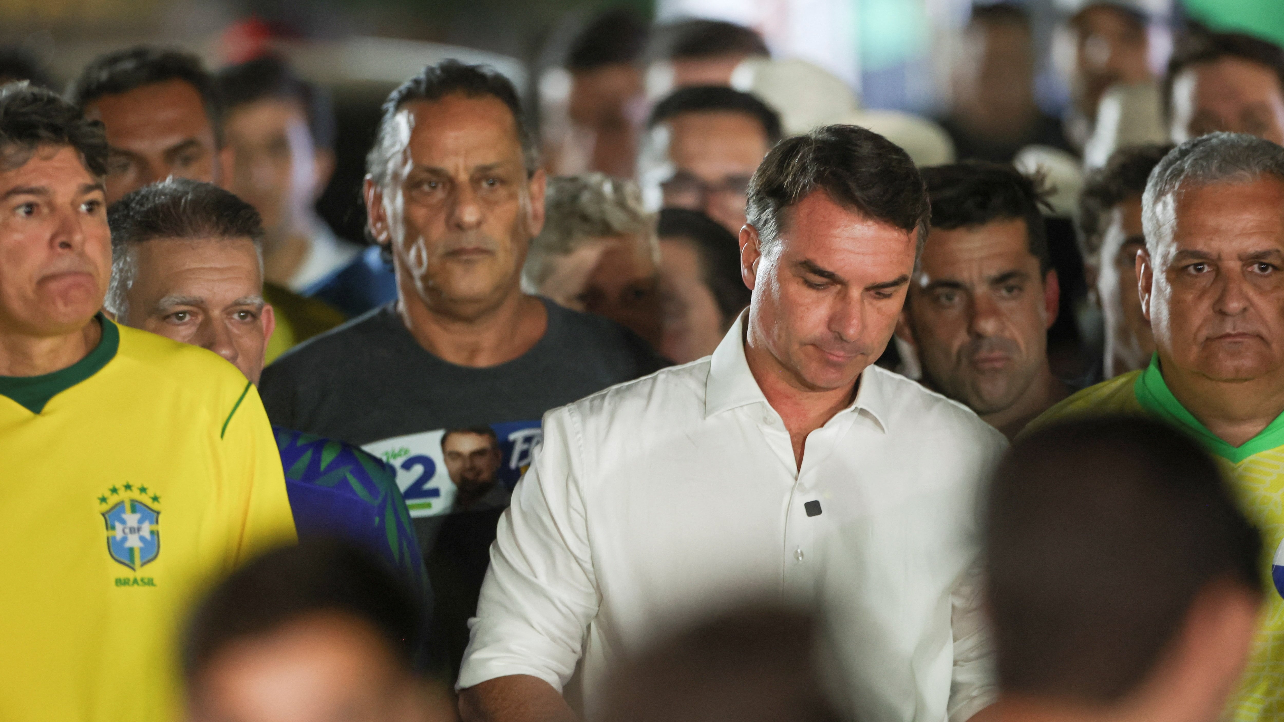 Bolsonaro rectifica y anuncia que ejercerá la oposición a Lula