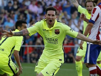 El delantero del FC Barcelona, Leo Messi, celebra un gol ante el Atl&eacute;tico de Madrid la temporada pasada.