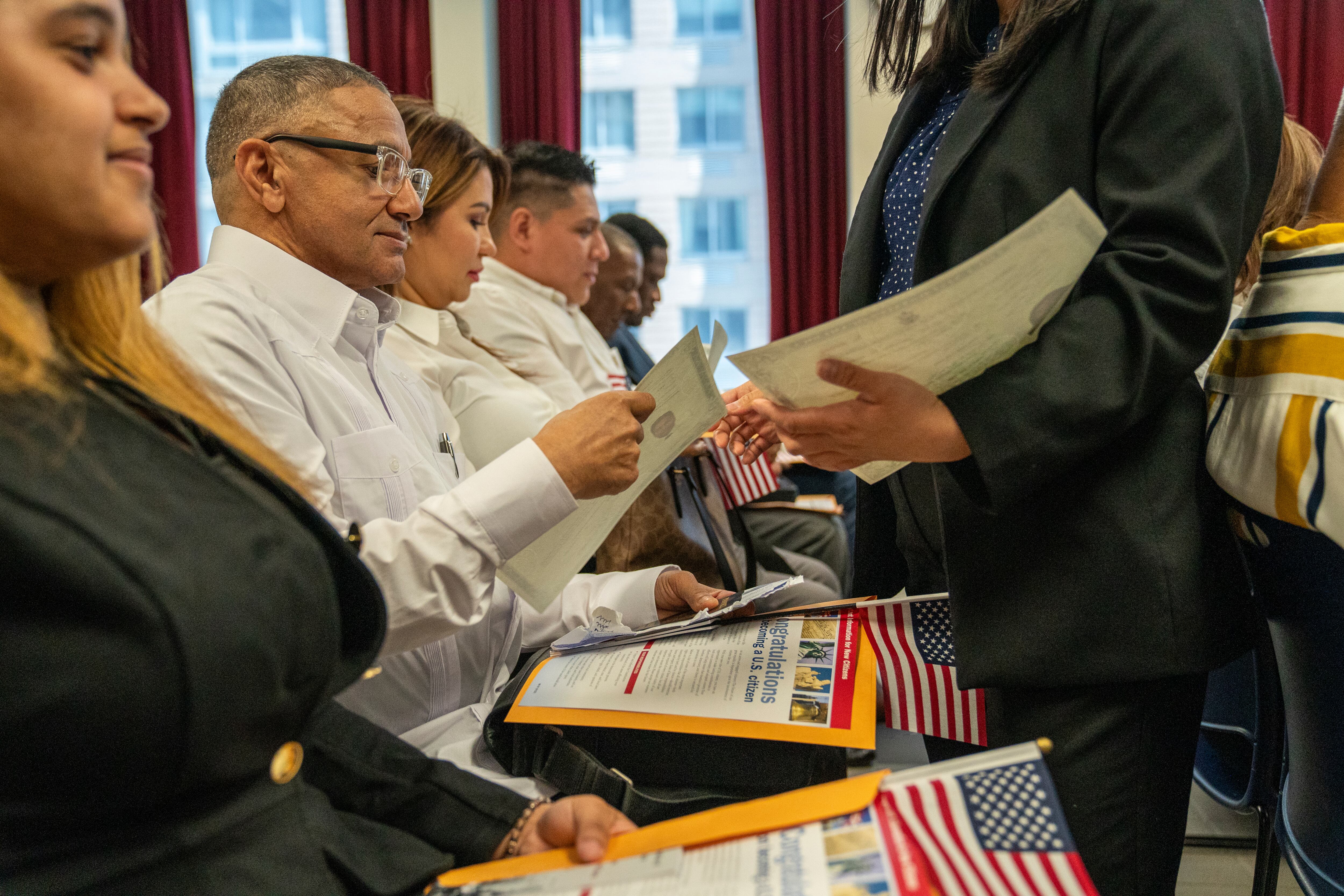 La Administración Trump comenzará a negar peticiones de migración por opiniones “antiestadounidenses”