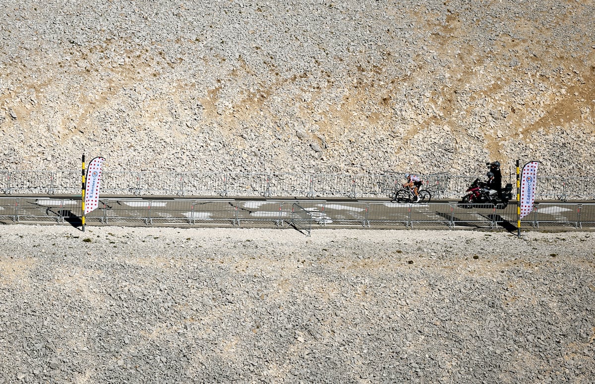 Solo Niewiadoma vuela en el Mont Ventoux del Tour de Francia