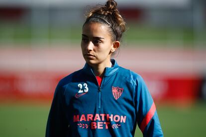 Isabella Echeverri durante un entrenamiento con el Sevilla en Madrid, España