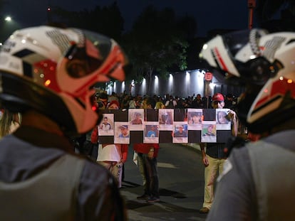 Manifestantes protestam contra o massacre em Paraisópolis, ação policial com 9 mortos.