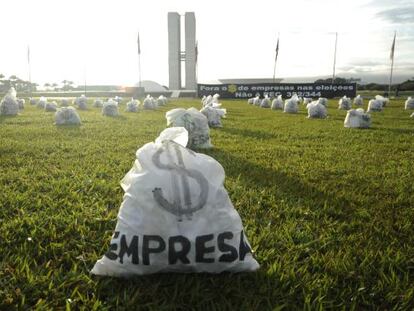 Manifesta&ccedil;&atilde;o contra o financiamento privado em Bras&iacute;lia.