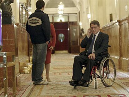 El diputado popular Francisco Vañó, en un pasillo del Congreso de los Diputados.