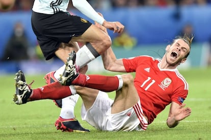 Gareth Bale durante el partido de fútbol de cuartos de final Eurocopa 2016 entre Gales y Bélgica.
