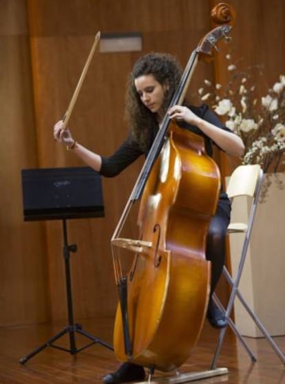 Una alumna de la escuela de m&uacute;sica Reina Sof&iacute;a.