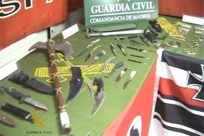 Algunas de las armas incautadas al grupo en Madrid.