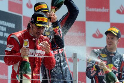 Alonso, en el podio con Vettel y Webber