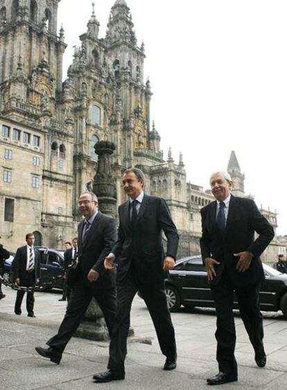 Zapatero y el alcalde de Santiago, Xosé Sánchez.