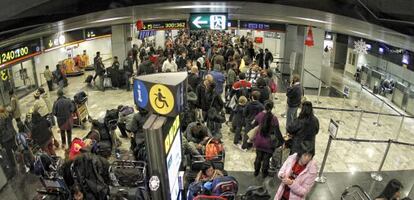 Ambiente en la Terminal 4 durante la huelga de controladores.