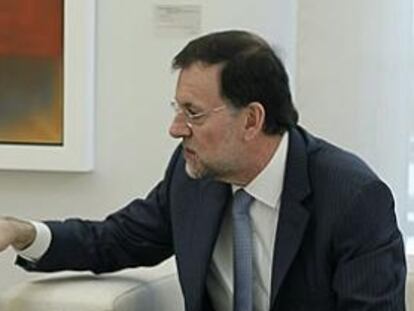 Mario Monti, primer ministro italiano, junto al presidente del Gobierno español, Mariano Rajoy, en La Moncloa.