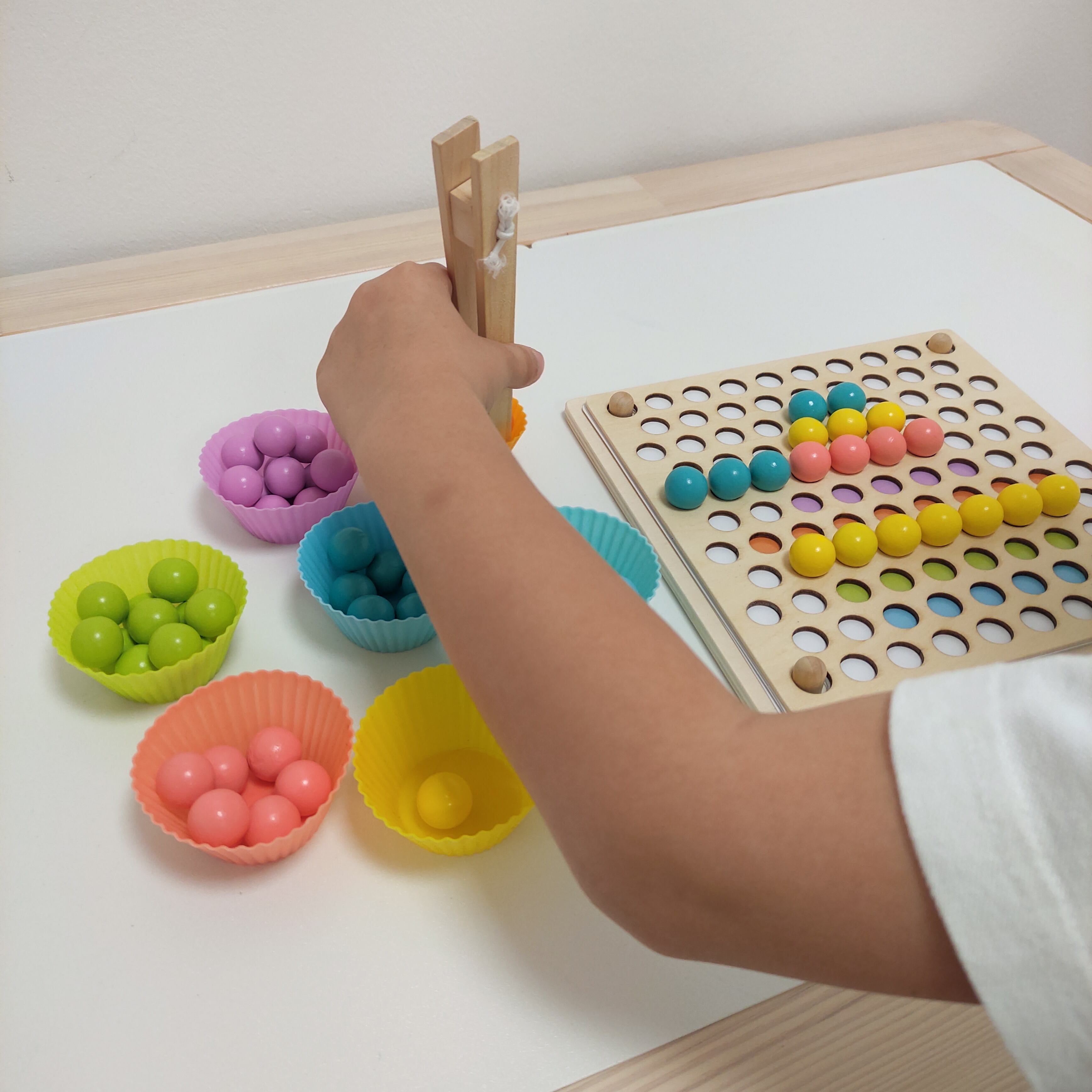 Las terapias de estimulación ayudan a trabajar las habilidades cognitivas, motoras y de aprendizaje de los menores con síndrome de Prader-Willi dentro de un abordaje multidisciplinar.