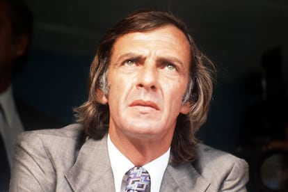 César Luis Menotti, durante el partido Argentina contra Bulgaria en 1982. 
