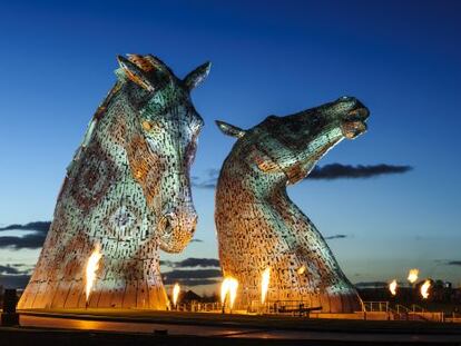 'The Kelpies', dos imponentes esculturas en el parque The Helix, a 37 kilómetros de Glasgow.