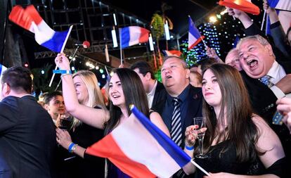 Simpatizantes do Agrupamento Nacional, em Paris