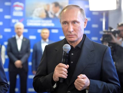 Putin habla en una visita a la sede de su partido el 18 de septiembre de 2016.