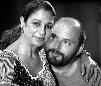 Lolita y Miguel Albaladejo, durante la presentación del filme en Valencia.