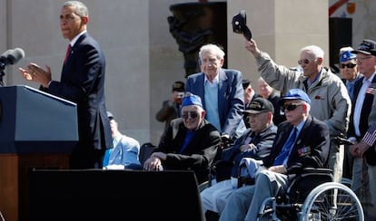 El presidente de EE UU Barack Obama habla ante veteranos del &#039;D&iacute;a D&#039;. 